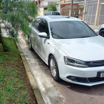VOLKSWAGEN JETTA 2.0 TSI HIGHLINE 211CV GASOLINA 4P TIPTRONIC VOLKSWAGEN JETTA 2.0 TSI HIGHLINE 211CV GASOLINA 4P TIPTRONIC